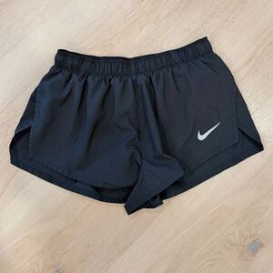 Nike Dri-Fit Running Shorts 2”